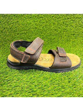 Clarks | Shoes | Clarks Ellison Easy Brown Leather Flip 